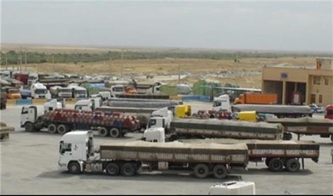 ۸۰۰ کامیون مواد غذایی از مرز مهران ترخیص شد