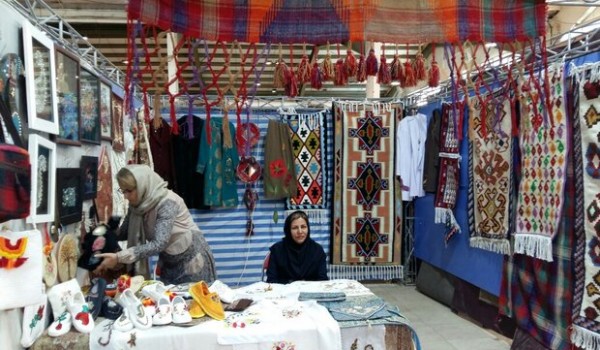 برپایی نمایشگاه صنایع دستی کردستان در شهر حلبچه عراق