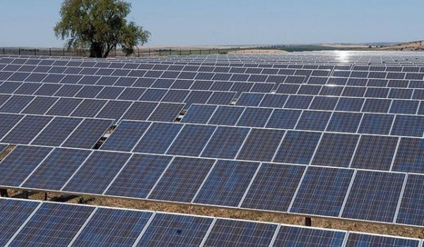 عراق تا 3 سال آینده 1000 مگاوات برق از نیروگاه های خورشیدی تولید می کند